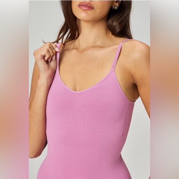 Fabletics Nearly Naked Shapewear SS Bodysuit | M-L | Mauvalous Pink | New - Picture 2 of 9